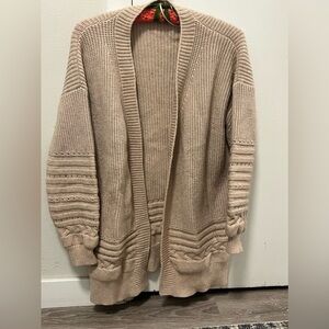 Beige heavy Debut oversized knit sweater, size Medium